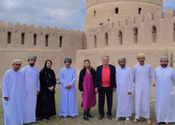 زيارة مجموعة عمان المجد إلى ولاية وادي المعاول بمعية دوق أشبيلية