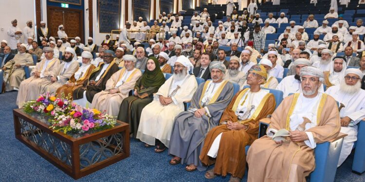 بدءُ المؤتمر الدولي الثاني، قضايا المجتمع المعاصرة في ميزان الشرع