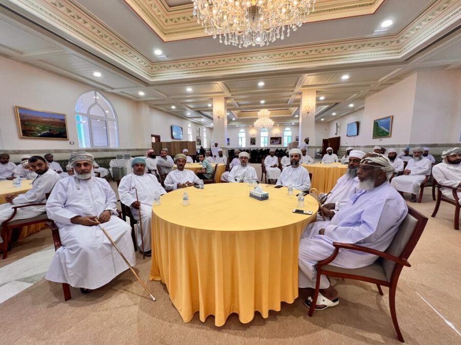 حفل تخريج معلمي الجمعية العمانية للعناية بالقرآن الكريم ومعلماتها لمنهجيها: (المرتل المُجيد، والمرتل الصغير) 10 6670447A 5F64 4637 8E8C EB1DDD19948A