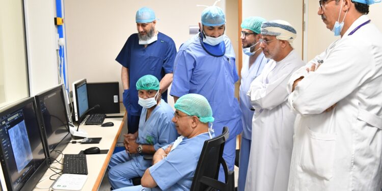 تشغيل وحدة قسطرة القلب في مستشفى صحار 1 تشغيل وحدة قسطرة القلب في مستشفى صحار