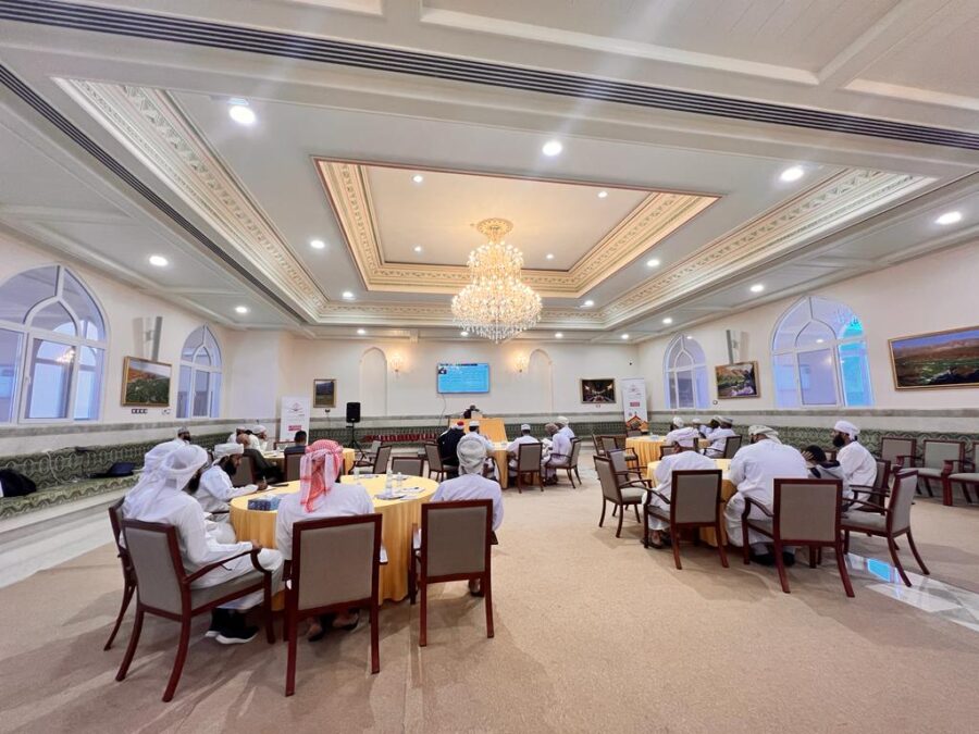 حفل تخريج معلمي الجمعية العمانية للعناية بالقرآن الكريم ومعلماتها لمنهجيها: (المرتل المُجيد، والمرتل الصغير) 12 B951AB14 25C7 43FD 858F E96B0A372580