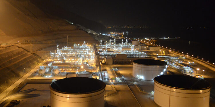 إجمالي منتجات المصافي في سلطنة عُمان يرتفع بنسبة 3ر39 بالمائة