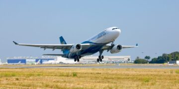 الطيران العماني يدعم وجهة موسكو برحلات إضافية