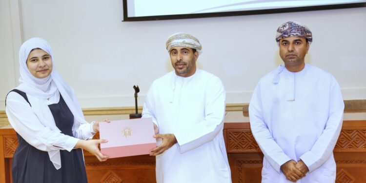 تكريم عدد من الفائزين في المسابقات الرياضية بشمال الباطنة