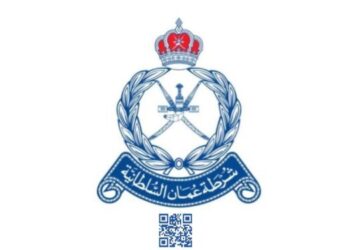 ضبط مقيم من جنسية آسيوية بتهمة تسهيل عبور ٦ متسللين