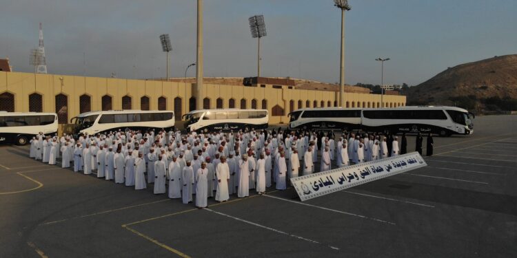 شرطة عُمان السُّلطانية توظف دفعة جديدة من الكوادر الوطنية