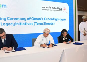 شركة هيدروجين ‎عُمان توقّع على 6 اتفاقيات