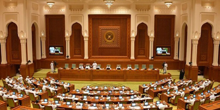 مجلس الشورى يقر مشروع قانون العمل ويحيله إلى مجلس الدولة