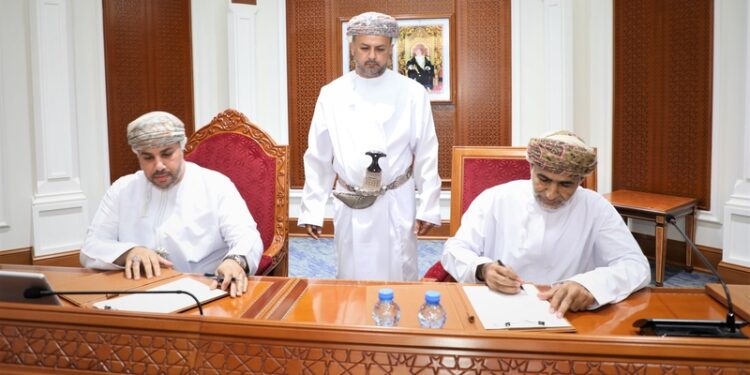 محافظة ظفار توقّع على مذكرة تعاون مع البرنامج الوطني للتشغيل