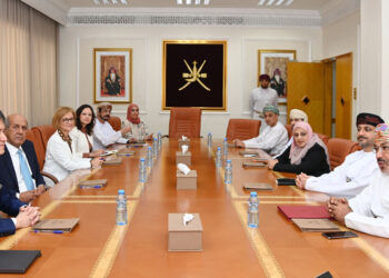 رئيس وحدة متابعة تنفيذ رؤية “عُمان 2040” يلتقي المدير العام لمنظمة الوايبو