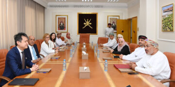 رئيس وحدة متابعة تنفيذ رؤية “عُمان 2040” يلتقي المدير العام لمنظمة الوايبو