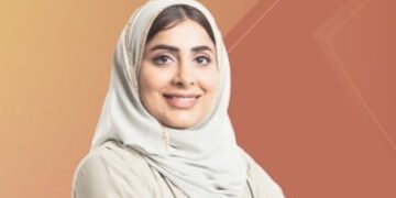 عائشة السيفية تتاهل إلى الرحلة النهائية في برنامج ” أمير الشعراء”