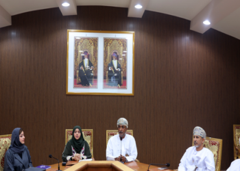 وزيرة التنمية الاجتماعية تلتقي بأعضاء المجلس البلدي بمحافظة الظاهرة