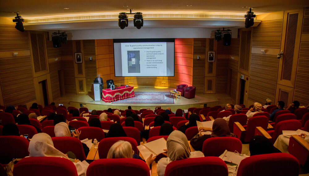 <br>بدء أعمال ندوة علم الأمراض الجلدية وأمراض الغدة الدرقية بجامعة السُّلطان قابوس 1 بدء أعمال ندوة علم الأمراض الجلدية وأمراض الغدة الدرقية بجامعة السُّلطان قابوس