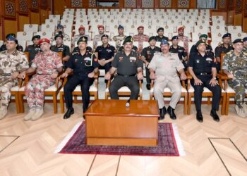 وفد من كلية الجيش الحربية الهندية يزور كلية القيادة و الأركان المشتركة