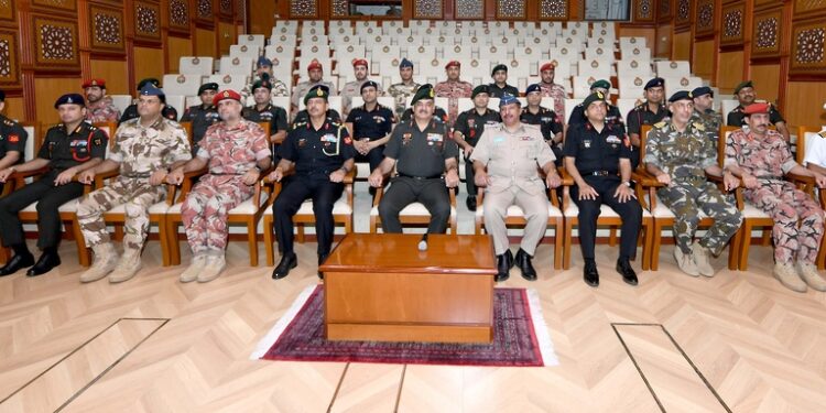 وفد من كلية الجيش الحربية الهندية يزور كلية القيادة و الأركان المشتركة