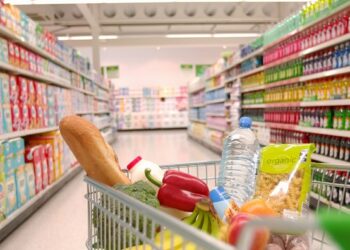 ارتفاع الاسعار في رمضان .. ومعاناة المستهلكين ذوي الدخل المحدود