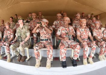 تنفيذ البيان العملي للتمرين العسكري العماني البريطاني المشترك (عاصفة الجبل ٢٠٢٣م)