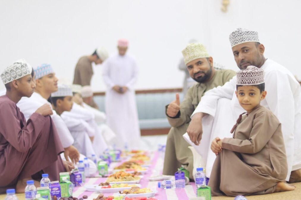 إفطار جماعي في مجلس حلة الحصن بولاية الخابورة 3 C0BB4693 4938 4BD3 AFAA D7D6475DF5AB