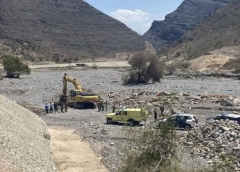 وفاة 3 عمّال إثر انهيار أتربة عليهم بجنوب الباطنة