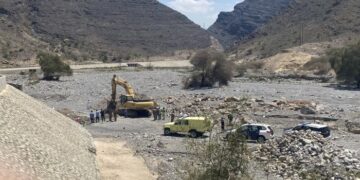 وفاة 3 عمّال إثر انهيار أتربة عليهم بجنوب الباطنة