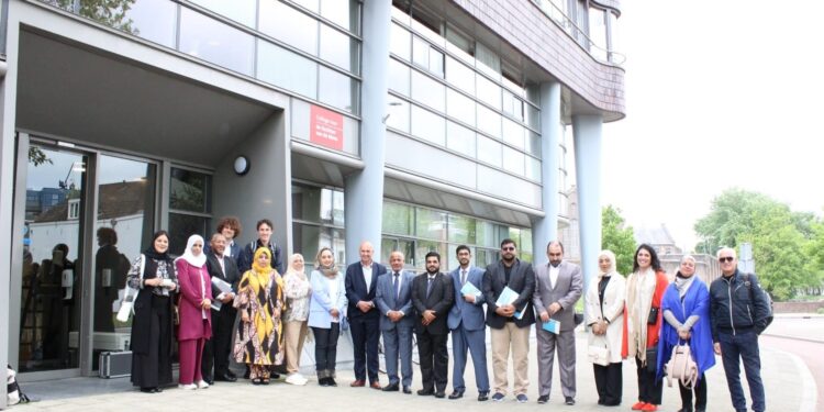 جمعية الصحفيين العُمانية تشارك في أعمال البرنامج التدريبي بمجال حقوق الإنسان بهولندا