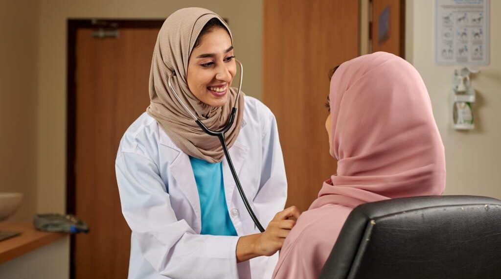 بنك مسقط وشركة متلايف الأمريكية يطلقان خططاً تأمينية ضد الأمراض المستعصية 