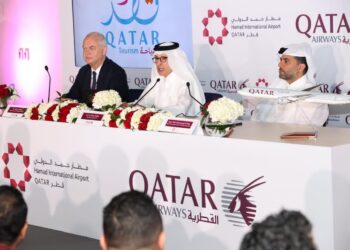 الخطوط الجوية القطرية تستعرض جناحها المميز خلال افتتاح سوق السفر العربي(ATM) 2023