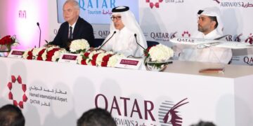 الخطوط الجوية القطرية تستعرض جناحها المميز خلال افتتاح سوق السفر العربي(ATM) 2023