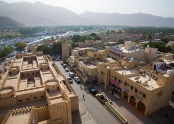 مركز رصد الزلازل يؤكد أن الأجهزة لم تسجل أي هزة أرضية في محافظة الداخلية اليوم