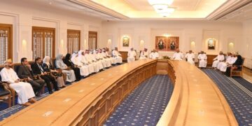 وزير العمل يلتقي بممثلي المنظمات الخليجية