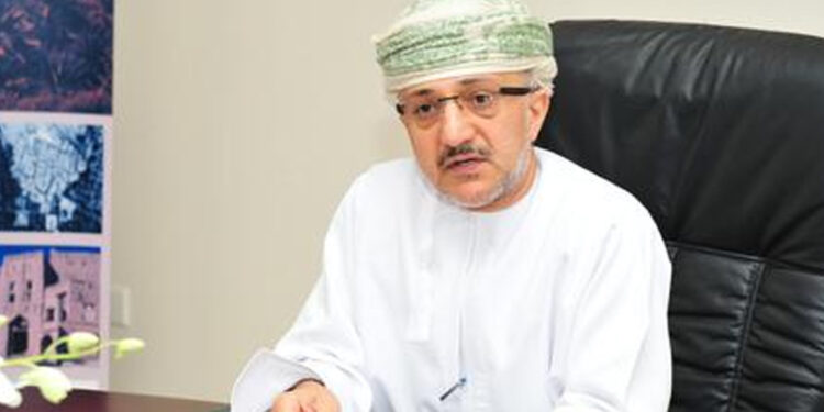 المحروقي يصدر قرارًا وزاريًا