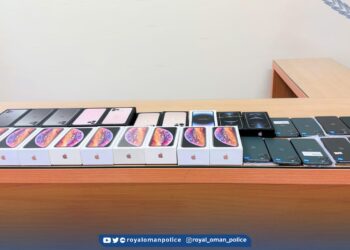 ضبط آسيوي بتهمة سرقة مجموعة هواتف نقالة ثمينة بخصب