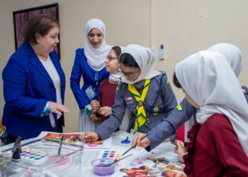 المديرة الإقليمية لمنظمة اليونيسف تطَّلع على تجربة سلطنة عُمان في التعليم