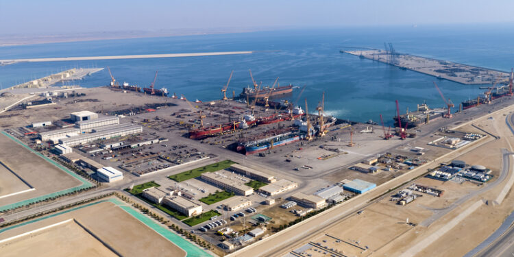 أكثر من 1300 مشروع صيانة وإصلاح منذ انطلاق خدمات الحوض الجاف بالدقم 1 أكثر من 1300 مشروع صيانة وإصلاح منذ انطلاق خدمات الحوض الجاف بالدقم