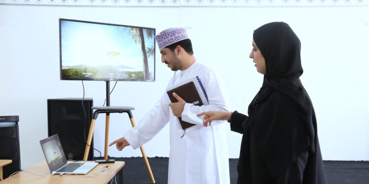 نجاح تطبيق تقنية قارئ الإيماءات لطلبة جامعة التقنية والعلوم التطبيقية بصُحار