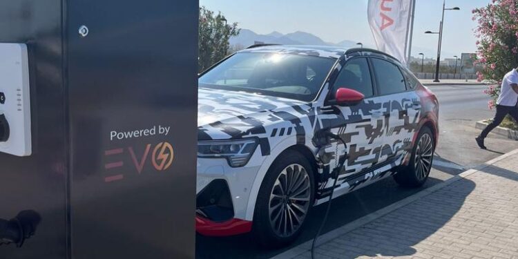 وزارة النقل والاتصالات وتقنية المعلومات تطلق برنامجًا خاصًّا لخفض انبعاثات الكربون 1 وزارة النقل والاتصالات وتقنية المعلومات تطلق برنامجًا خاصًّا لخفض انبعاثات الكربون