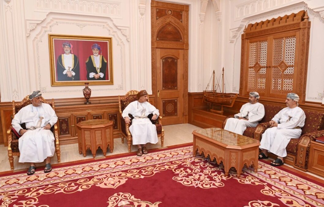 السيد فهد بن محمود يستقبل رئيس مجلس الشورى وأصحاب السعادة أعضاء مكتب المجلس 3 IMG 6271