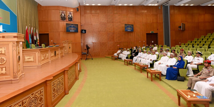 كلية الدفاع الوطني تنفذ البرنامج الموازي الرابع