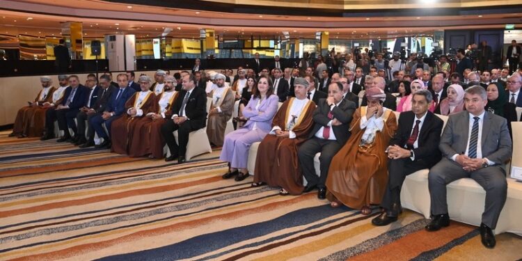 منتدى الأعمال العُماني المصري بالقاهرة يتناول التعريف بالمجالات الاستثمارية في سلطنة عُمان