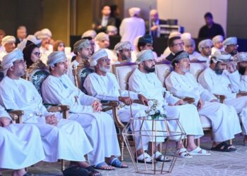 انطلاق أعمال النسخة الثانية لمنتدى عُمان للكهرباء والطاقة