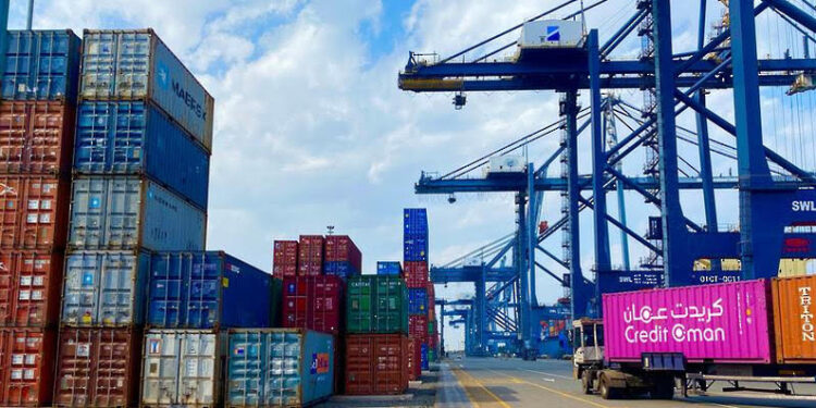نمو حجم الصادرات العُمانية والمبيعات المحلية المؤمنة بـ “كريدت عُمان”