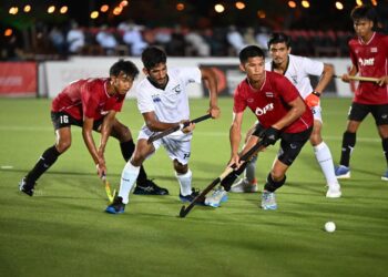 رئيس الاتحاد الدولي للهوكي يؤكد نجاح منافسات كأس آسيا للهوكي للشباب بمحافظة ظفار