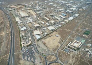 الانتهاء من تطوير المرحلتين الـ3 والـ4 بمدينة نزوى الصناعية