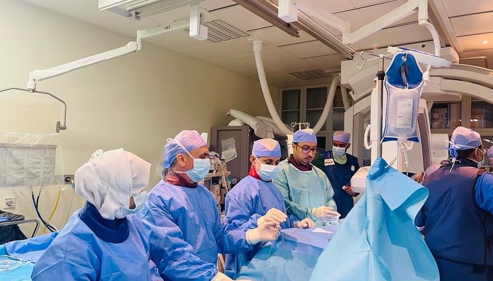 مستشفى جامعة السُّلطان قابوس ينجح في إجراء عملية إصلاح الصمام الميترالي باستخدام تقنية حديثة 1 مستشفى جامعة السُّلطان قابوس ينجح في إجراء عملية إصلاح الصمام الميترالي باستخدام تقنية حديثة