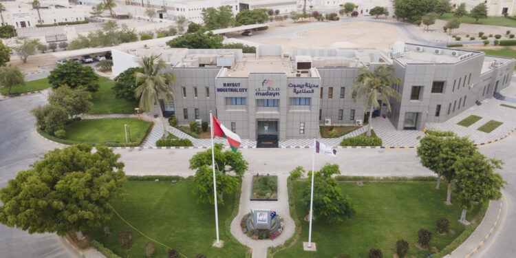 توطين /221/ مشروعًا بمدينة ريسوت الصناعية بحجم استثمار يصل إلى / 500 / مليون ريال عُماني