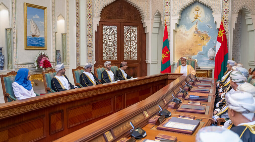 جلالة السلطان يترأس اجتماع مجلس الوزراء