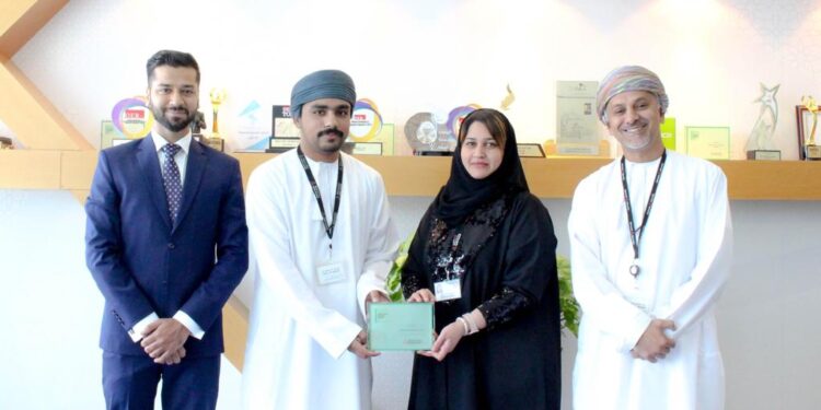 بنك مسقط يحصد جائزة أفضل بنك في فئة الأعمال المصرفية الخاصة من مؤسسة EMEA Finance