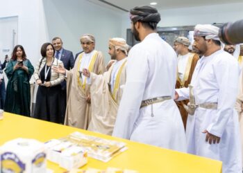 الحبسي يطلع على إسهامات (المطاحن العمانية) في صناعة الأغذية