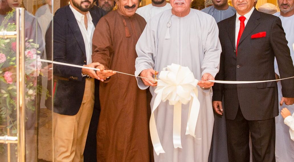 شمع للعطور.. تفتتح أول متجر رئيسي لها في مسقط 1 شمع للعطور.. تفتتح أول متجر رئيسي لها في مسقط